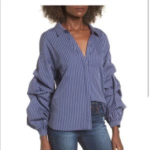 Puff sleeve vneck blouse